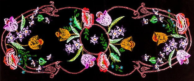 haft jako detal na tkaninie